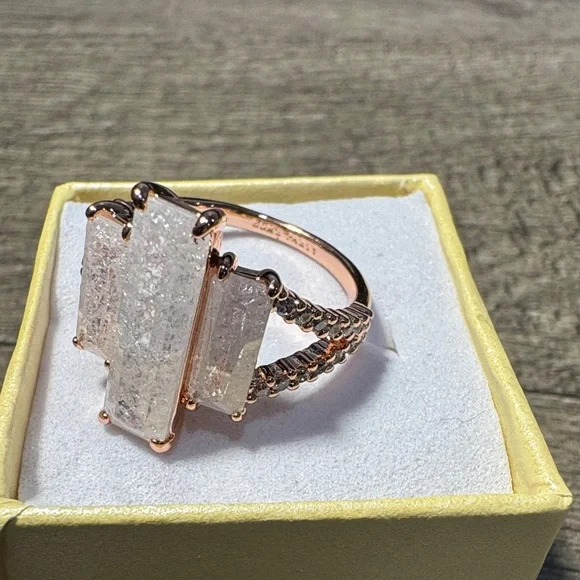 Bomb Party Rose Gold white and cubic zirconia Ring - Picture 2 of 4